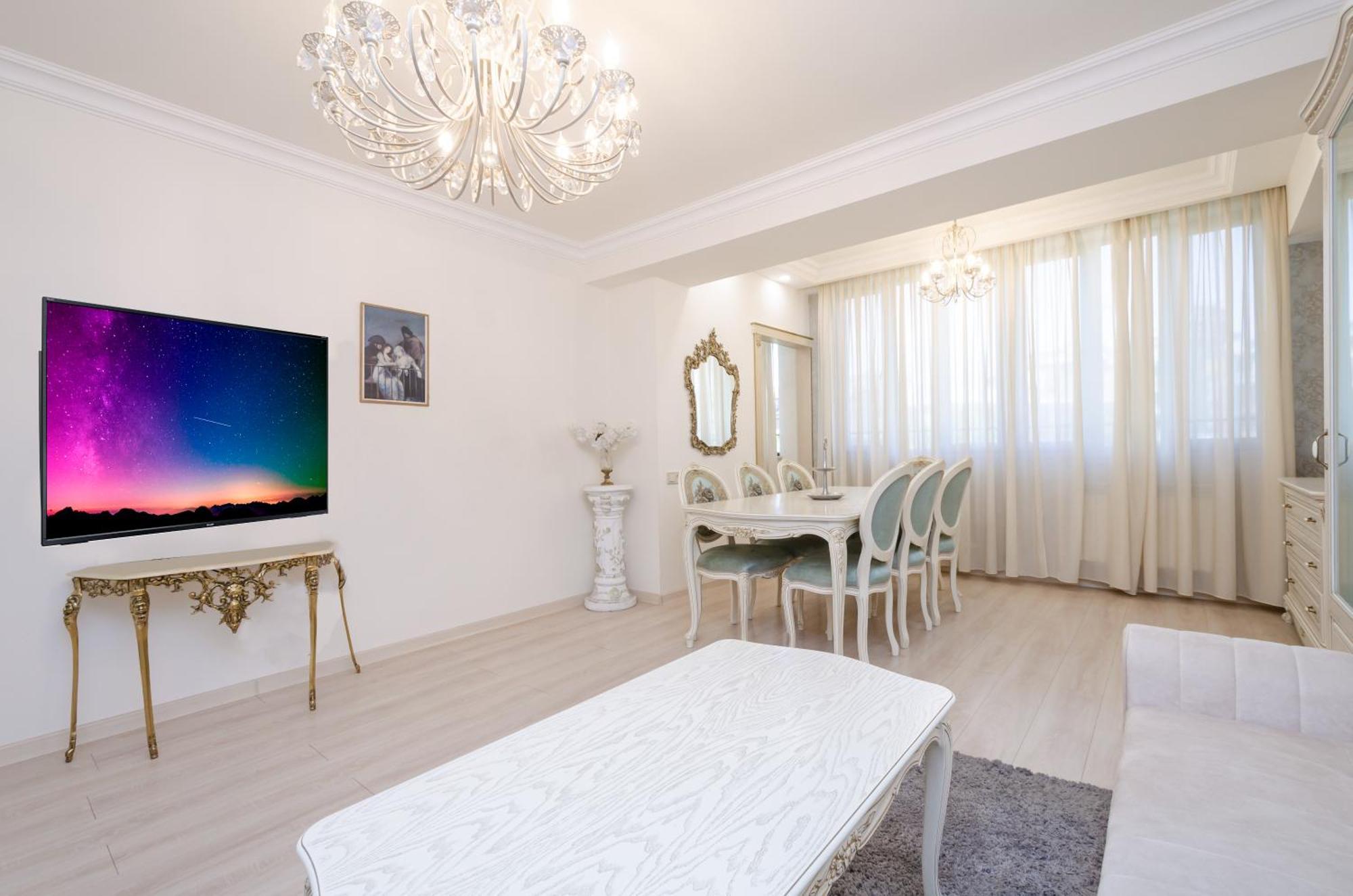 5A Beautiful Apartment In The Center Of The Capital Photo Original Erevan Exterior foto